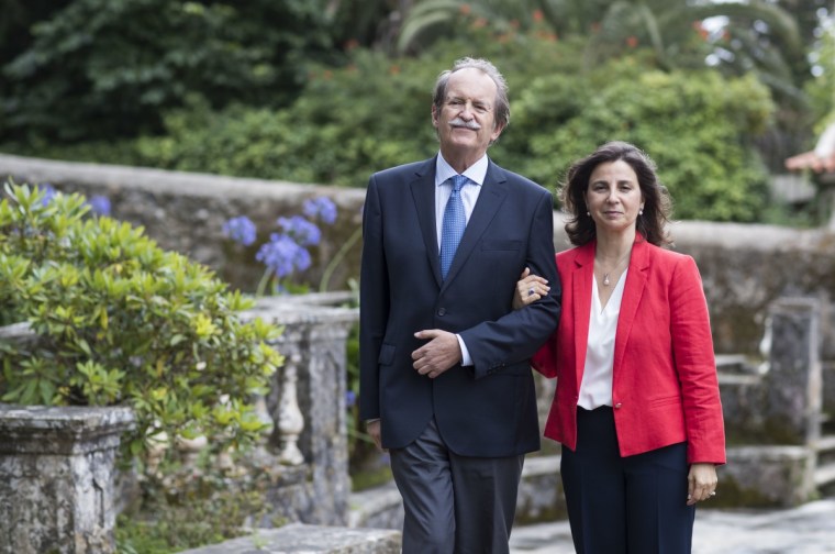 b SS.AA.RR. os Duques de Bragança, Senhor Dom Duarte e Senhora Dona Isabel